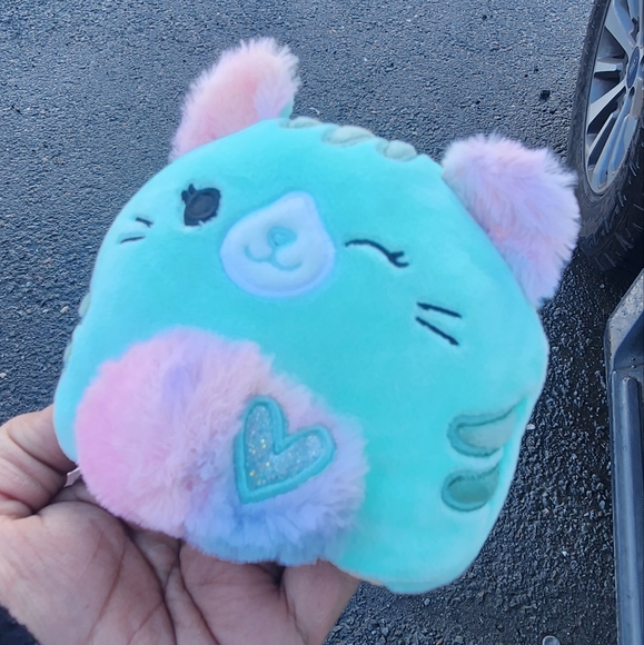 Flipamallows Stevon and Corinna - Picture 2 of 4